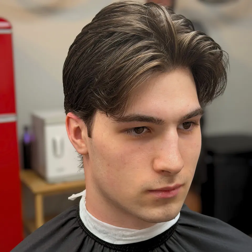 Middle part with natural flow, scissor cut